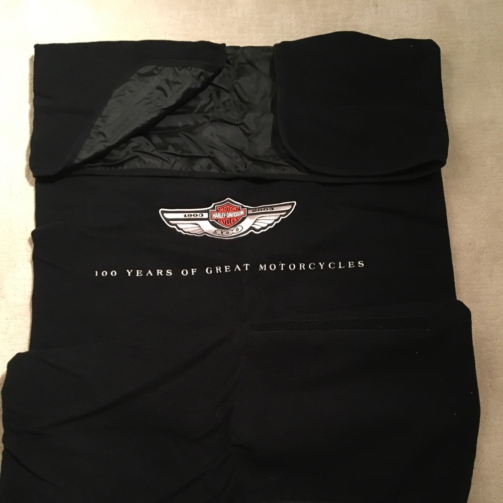 Harley-Davidson 100th Anniversary roll up blanket - Picture 4 of 5